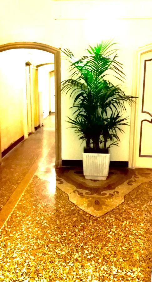 Centro Acquario Family Apartment Genoa Bagian luar foto